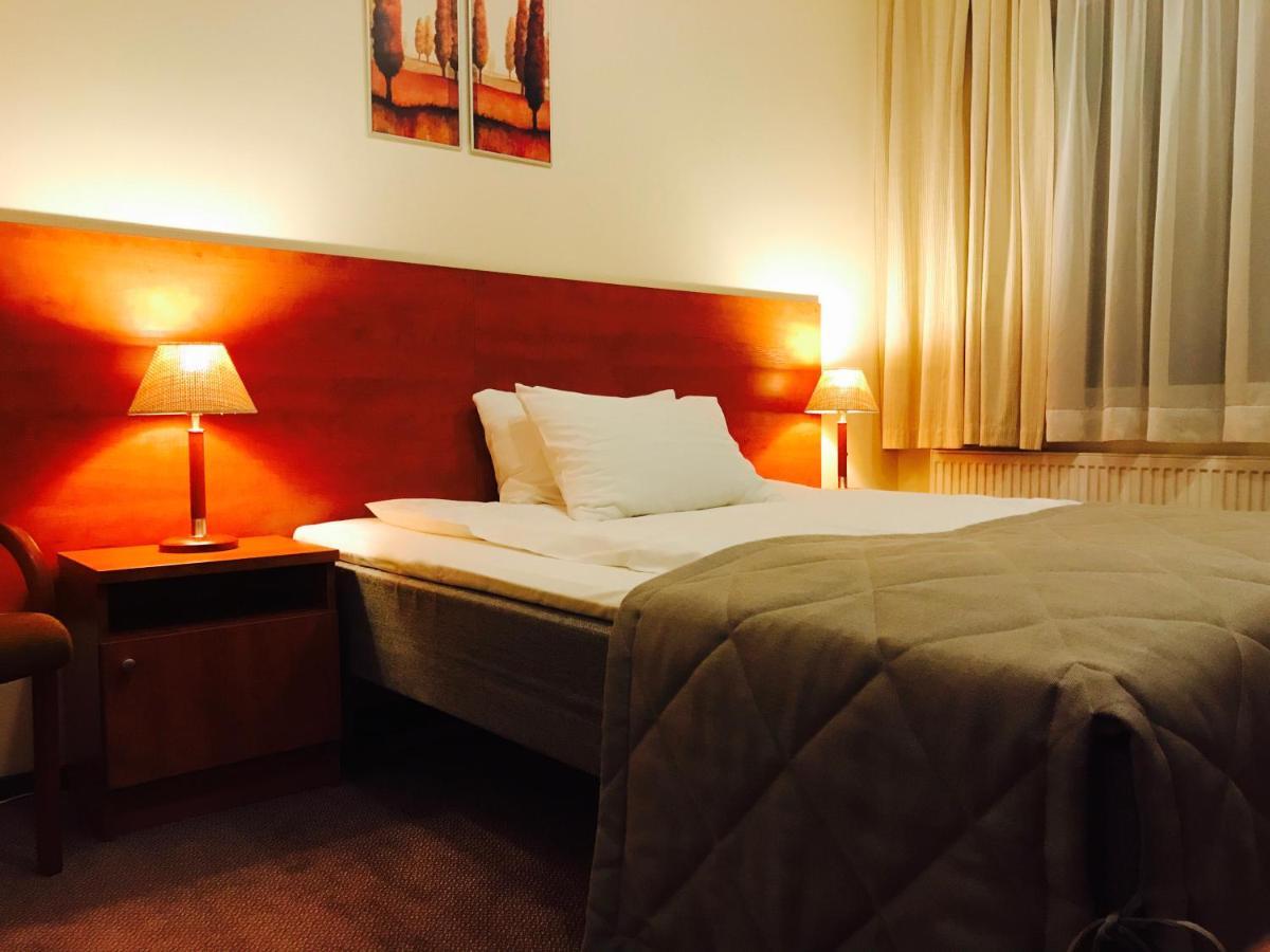 Smelyne Hotel Panevėžys Eksteriør billede